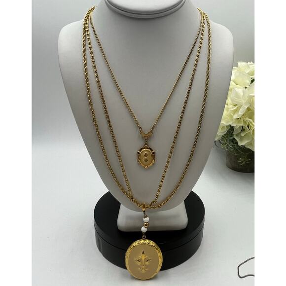 ART Arthur Pepper Vintage Signed Triple Strand Gold Tone Locket Necklace - Picture 1 of 15